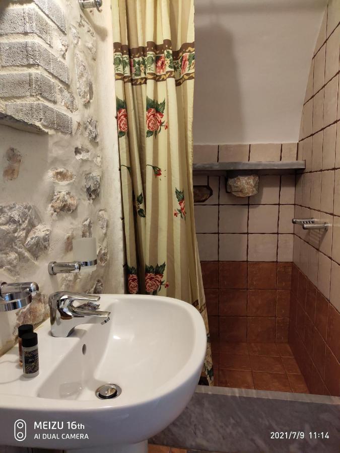 אראופוליס Petrounis Hotel מראה חיצוני תמונה