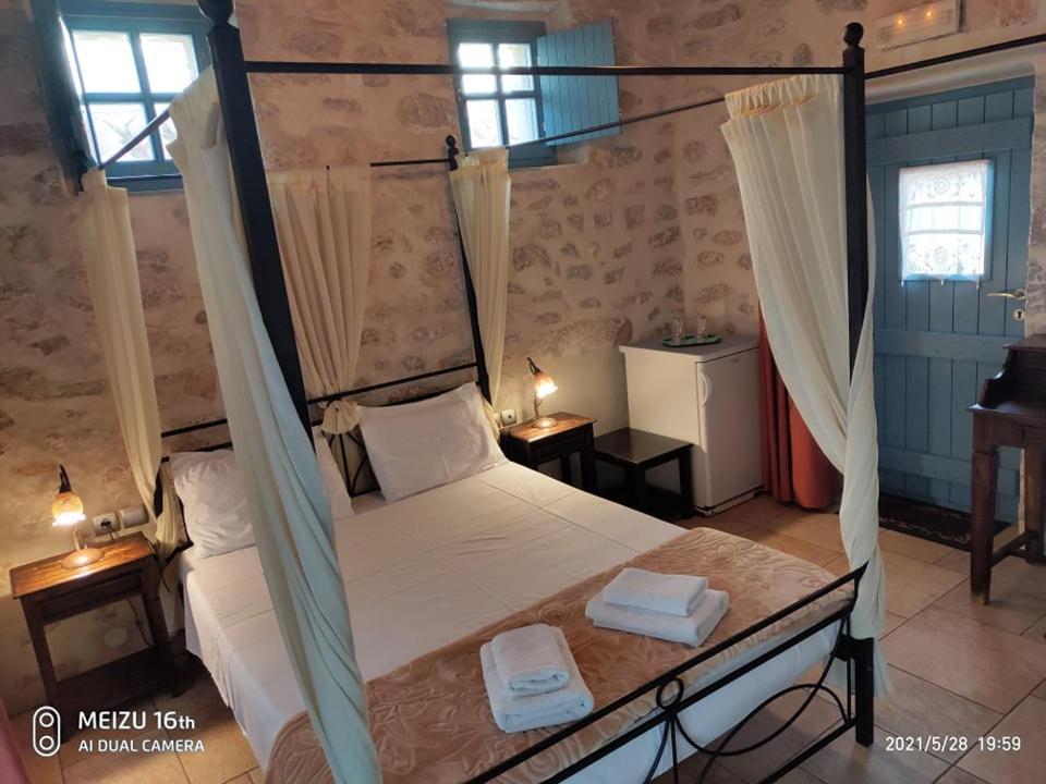 אראופוליס Petrounis Hotel מראה חיצוני תמונה